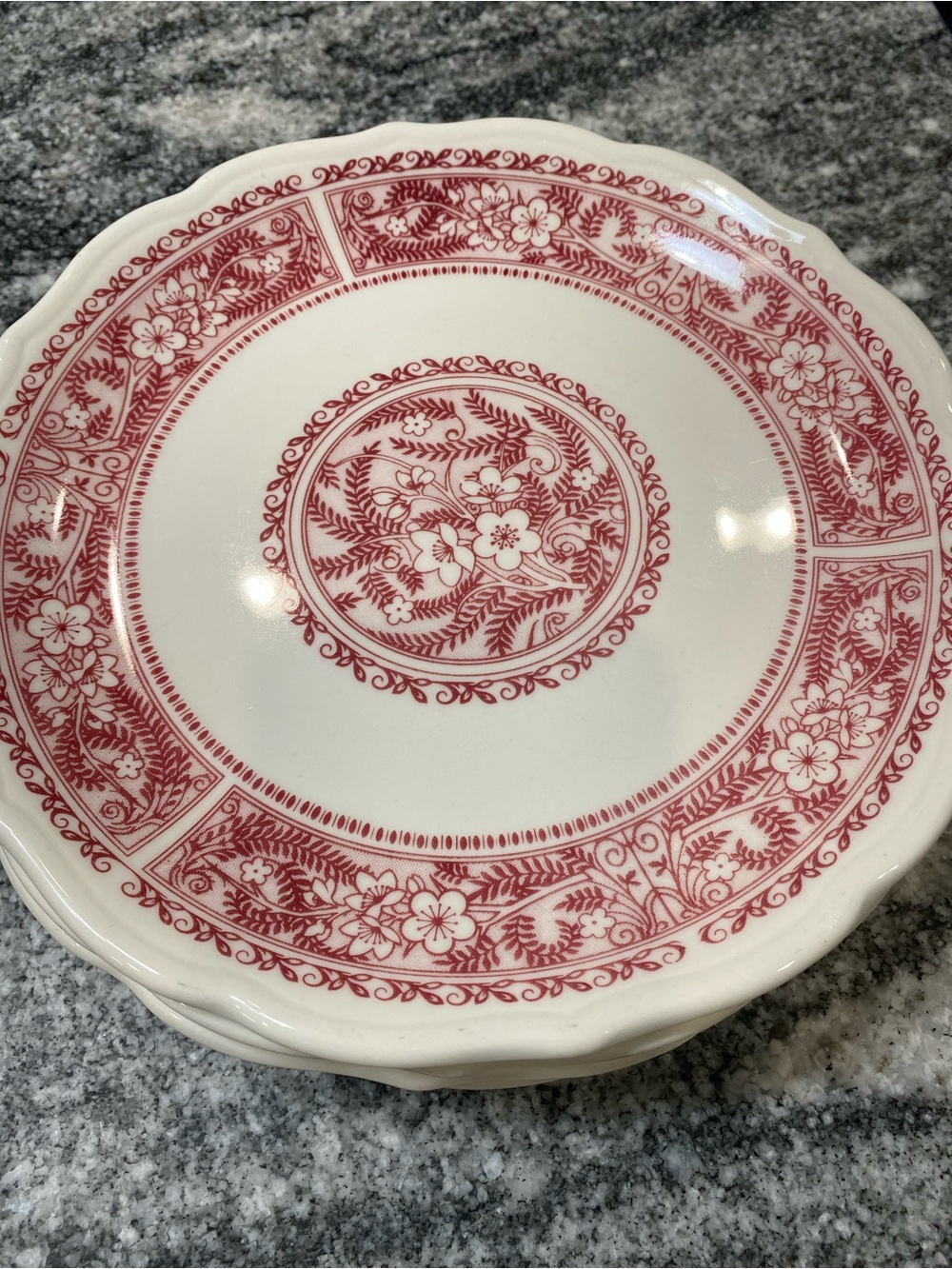 Set of Six vintage Syracuse strawberry Hill 9 1/4 inch luncheon plates
